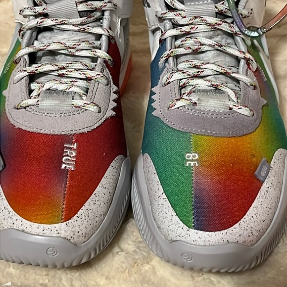 AUTHENTIC Nike Air Deldon Multicolor Basketball Shoes Size 9.5 BE TRUE - Picture 7 of 17